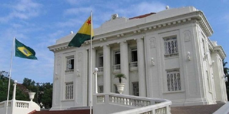 Governo confirma feriadão de abril e suspende atendimentos em repartições públicas