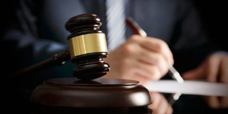 Homem que matou companheira com pedaço de madeira no Bujari  é condenado por feminicídio