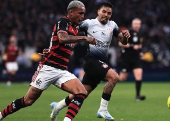 Flamengo defende sequência positiva contra o Corinthians neste domingo (27)