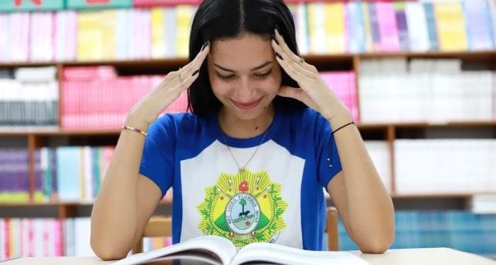 Desempenho em leitura despenca de 53% para 20% no Acre entre 2019 e 2023, aponta SAEB
