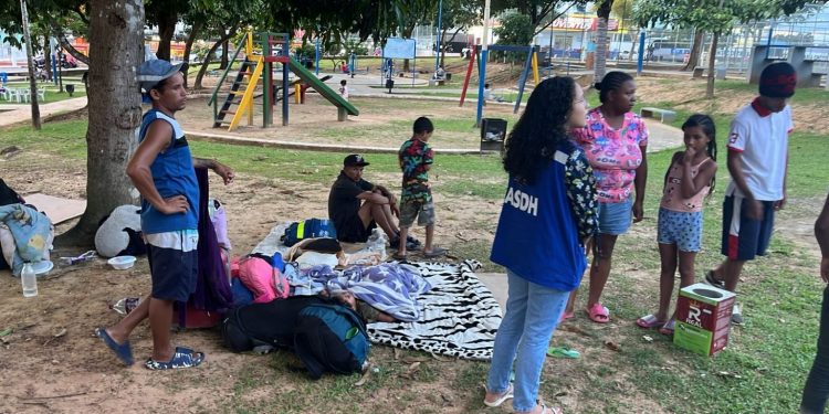 Quase 90 imigrantes de 4 países diferentes chegaram em Rio Branco nos últimos 15 dias