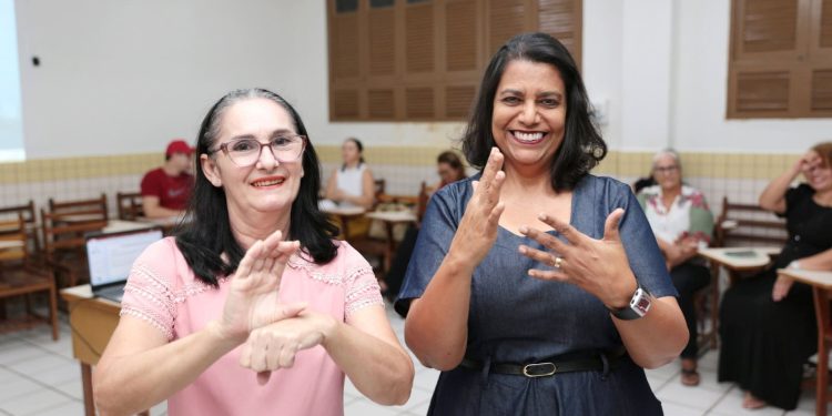 Inscrições para curso básico de Libras se iniciam a partir desta segunda-feira (14)