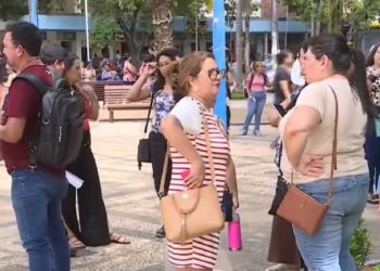 “Prefeitura não respeita a educação”, diz presidente do Sinteac após anúncio de greve geral