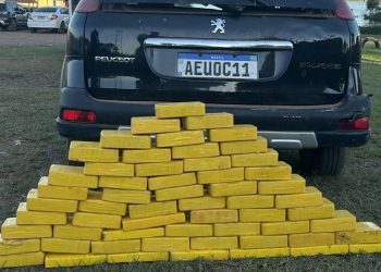 Em Rio Branco, dupla é presa e 90 kg de drogas são apreendidos