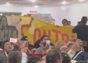 “Farsa sustentável”: manifestantes criticam evento ambiental e denunciam repressão violenta