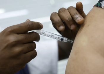 Acre entra em alerta por aumento de casos graves de gripe em idosos e crianças, aponta Fiocruz