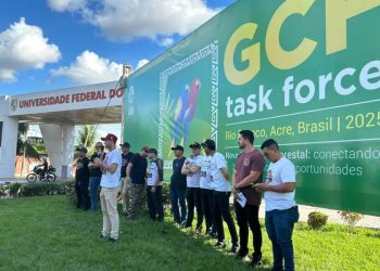 Forças de segurança protestam por valorização durante conferência internacional na Ufac