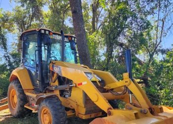 Retroescavadeira da prefeitura de Rio Branco é furtada na Transacreana e caso segue sob investigação