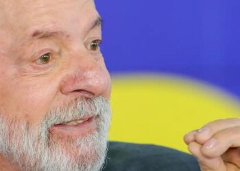 Lula defende aumento do IOF como forma de financiar gastos públicos