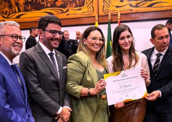 TV Gazeta é homenageada na Aleac em reconhecimento à cobertura da Expoacre