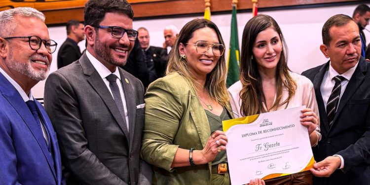 TV Gazeta é homenageada na Aleac em reconhecimento à cobertura da Expoacre