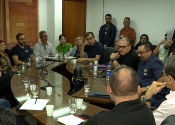 Servidores estaduais ameaçam greve geral a partir de julho; 30 sindicatos cobram reajuste salarial de 20% no Acre