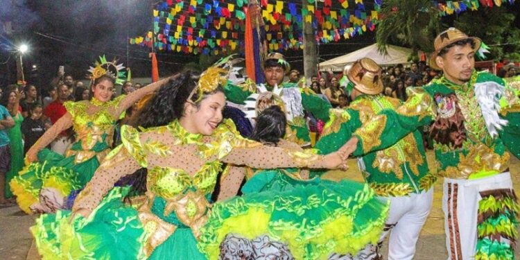 Arriba Saia abre Concurso Estadual de Quadrilhas Juninas em Rio Branco