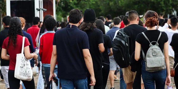 Estudantes têm até as 23h59 desta sexta para fazer a inscrição no Enem