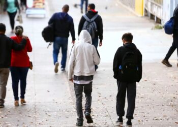 Com mínima de 20°C e chance de chuva isolada, frio leve marca quarta-feira em Rio Branco