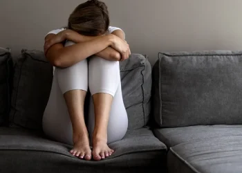 Stealthing: tirar o preservativo durante o ato sexual sem o consentimento do parceiro é violência sexual e causa danos psicológicos à vítima