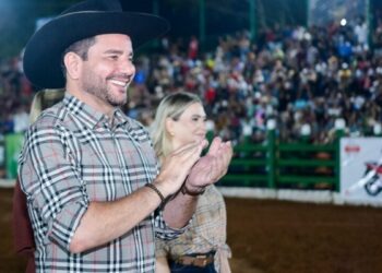 Gladson Cameli anuncia exportações para as Filipinas durante final do rodeio da Expoacre