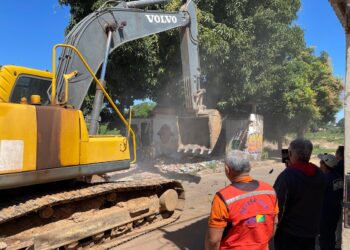 Bar do Branco é demolido após dois anos interditado por risco de desabamento no bairro da Base