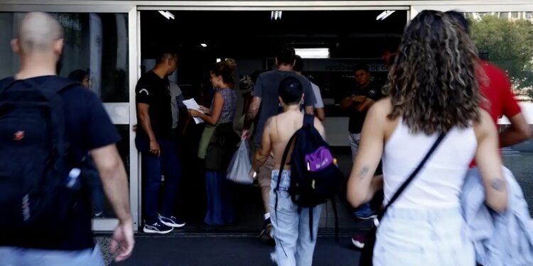 Ministério Público pede de suspensão do CNU 2025 por falhas nas cotas