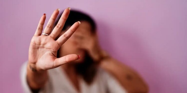 Câmara proíbe aproximação de agressor com consentimento da vítima