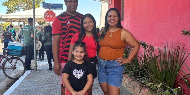 Pela primeira vez na Cavalgada, mãe realiza sonho das filhas e se encanta com evento em Rio Branco