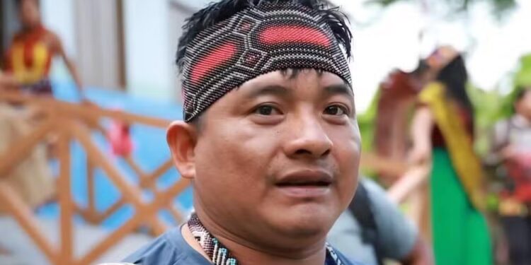 Acusado de estuprar turista chilena em aldeia indígena de Feijó se entrega e pode responder em liberdade