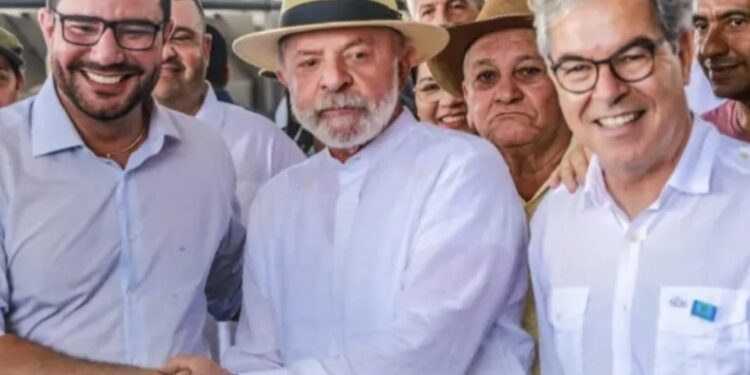 O governador Gladson Camelí recepcionou o presidente da República, Luiz Inácio Lula da Silva