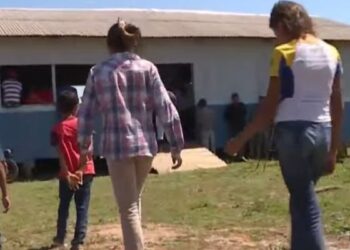 Falta de escolas na Reserva Chico Mendes deixa jovens sem acesso à educação