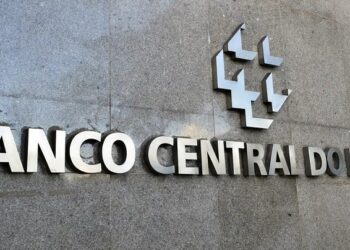 Mercado financeiro reduz previsão da inflação para 4,95%