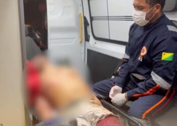 Jovem de 25 anos é executado a tiros na porta de casa no bairro Belo Jardim