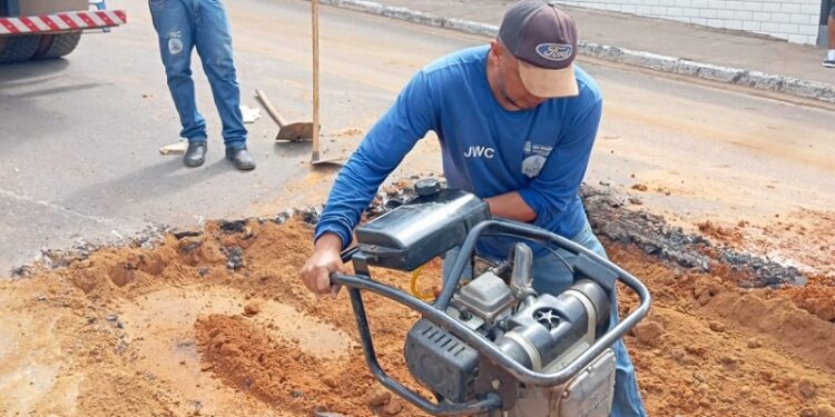 Saerb realiza manutenções em bairros da capital para reforçar distribuição de água