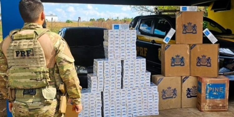 Quase 7 mil maços de cigarros contrabandeados são apreendidos no Acre