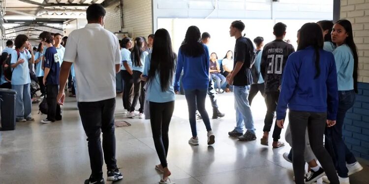 Pé-de-Meia: nascidos em março e abril recebem 6ª parcela