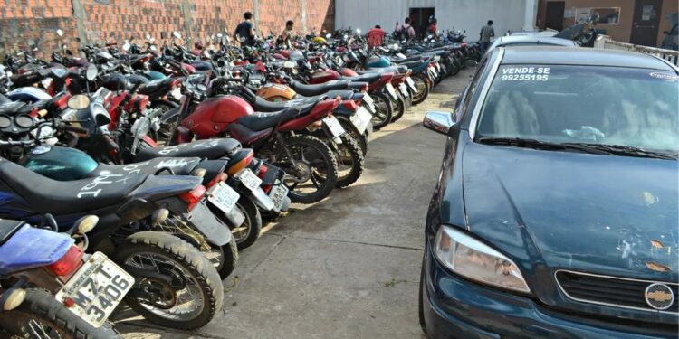 Mais de 100 veículos serão leiloados em Sena Madureira no fim de agosto; confira como participar