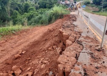 Sem previsão de início, prefeitura de Rio Branco e Deracre anunciam parceria para recuperar estrada do Quixadá