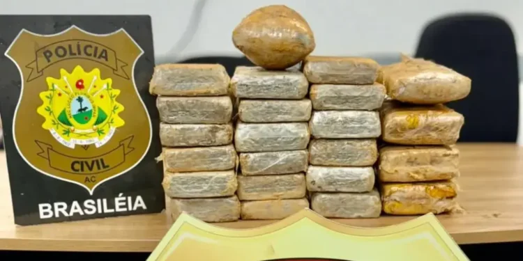 Polícia Federal apreende mais de 23 quilos de drogas em ramal de Epitaciolândia