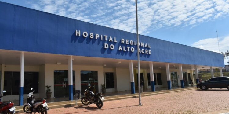 Deputado questiona possível terceirização do Hospital Regional do Alto Acre