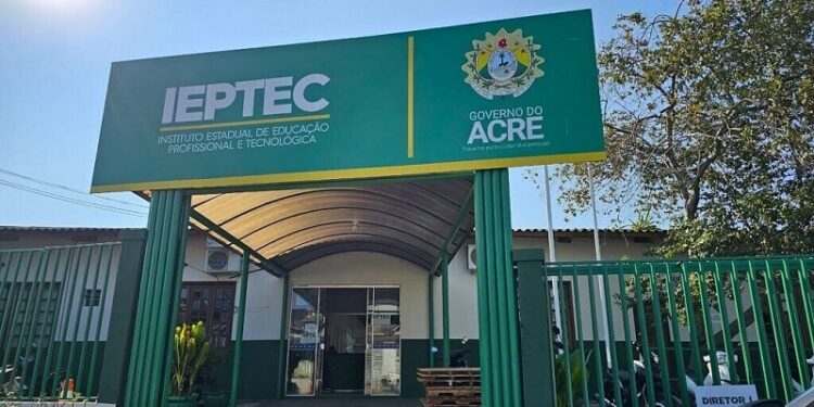 Ieptec convoca aprovados em processo seletivo simplificado para entrega de documentos