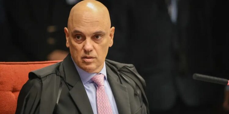 Moraes: não há dúvida sobre tentativa de golpe; Bolsonaro era líder