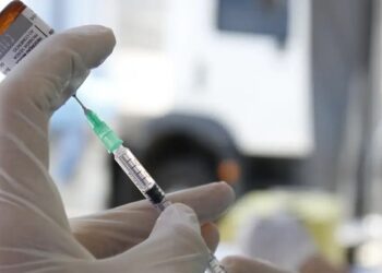 Casos de sarampo tiveram aumento de 34 vezes em 2025, alerta Opas