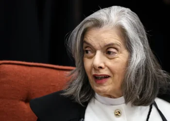 STF forma maioria para condenar Bolsonaro e aliados por trama golpista