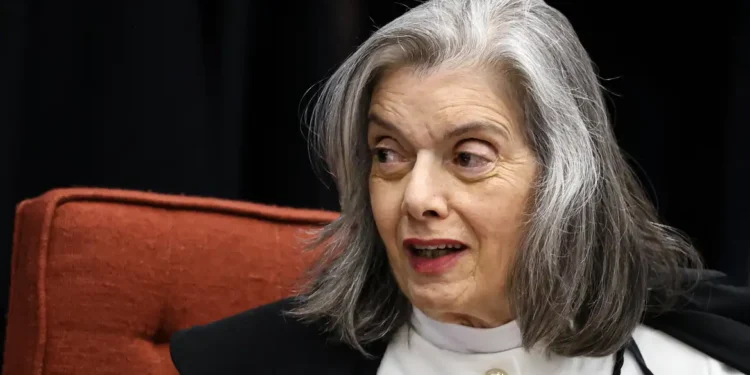 STF forma maioria para condenar Bolsonaro e aliados por trama golpista