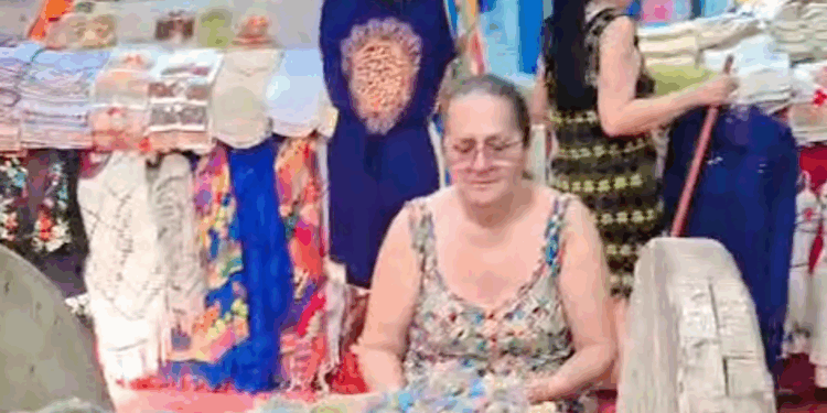 A maior renda do mundo está localizada no Centro das Rendeiras de Aquiráz no Ceará, que em breve estará no “Guinness Book”