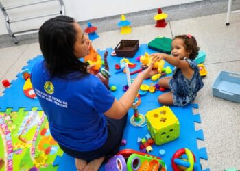Pacote de leis sancionadas no Acre reforçam políticas de inclusão para pessoas com autismo; veja o que muda
