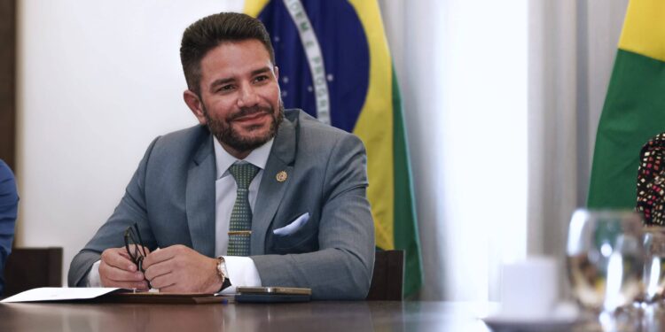 “Estou tranquilo, confio na Justiça”, diz Gladson Cameli sobre julgamento marcado pelo STJ