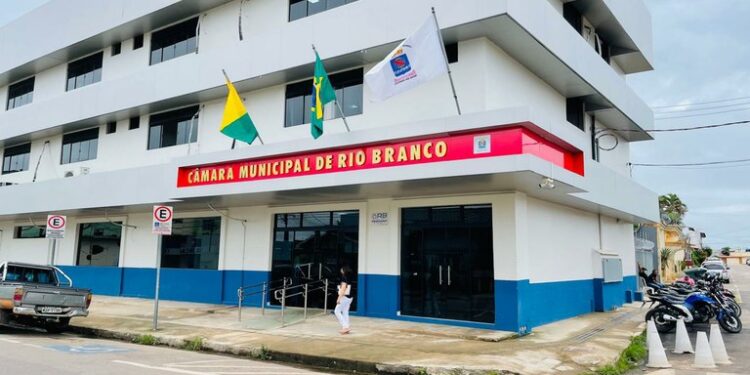 Vereadores da Câmara de Rio Branco criticam gestão da presidência da mesa diretora
