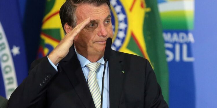 Camarada Bolsonaro; a pedra no pescoço da direita