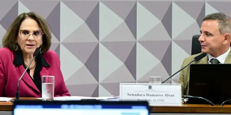 Damares Alves visita o Acre a convite de Márcio Bittar e defende papel da igreja no combate à violência e na política