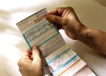 Bandeira vermelha volta a valer em novembro e acreanos devem pagar mais caro na conta de luz