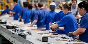 Das 121 vagas ofertadas pelo Sine AC, 50 são para auxiliar de produção e 10 para atendente de marketing